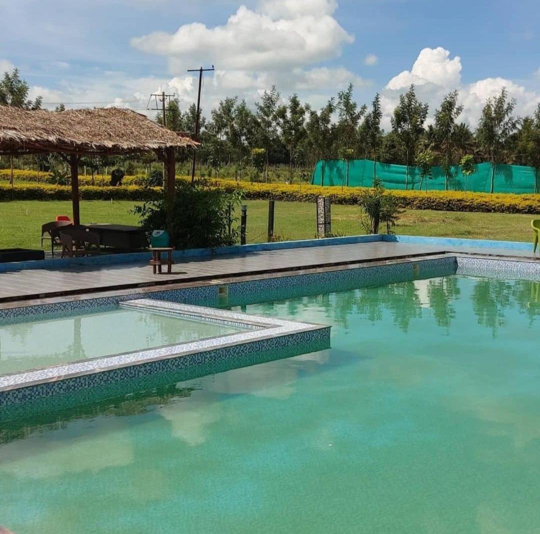 Dejavoo Hotel Gādigarpālya Buitenkant foto