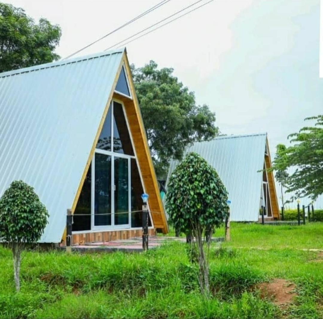 Dejavoo Hotel Gādigarpālya Buitenkant foto