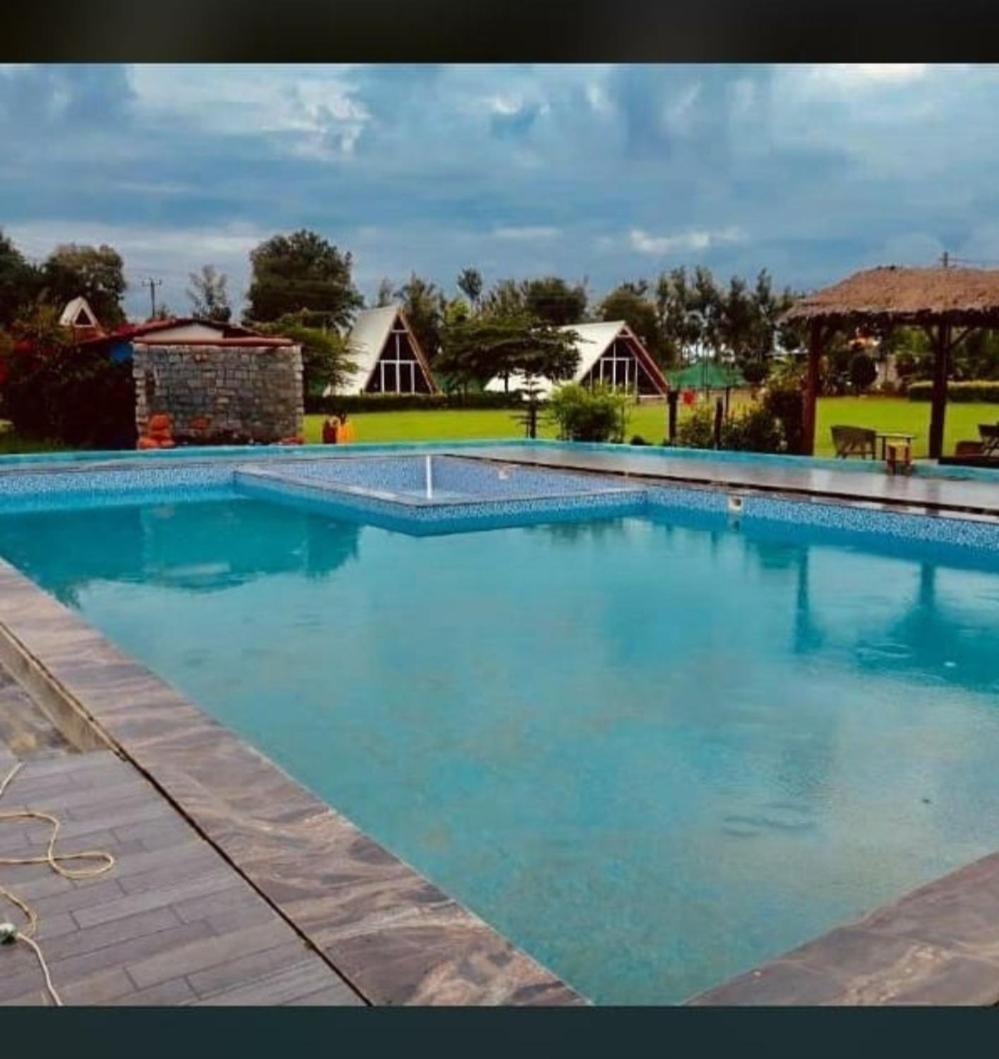 Dejavoo Hotel Gādigarpālya Buitenkant foto